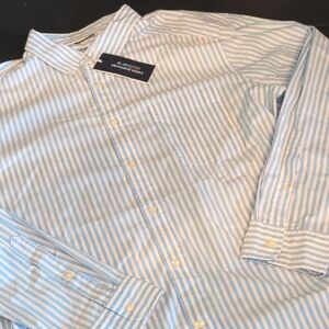 NWT Vineyard Vines Light Blue and White Striped Casual Shirt